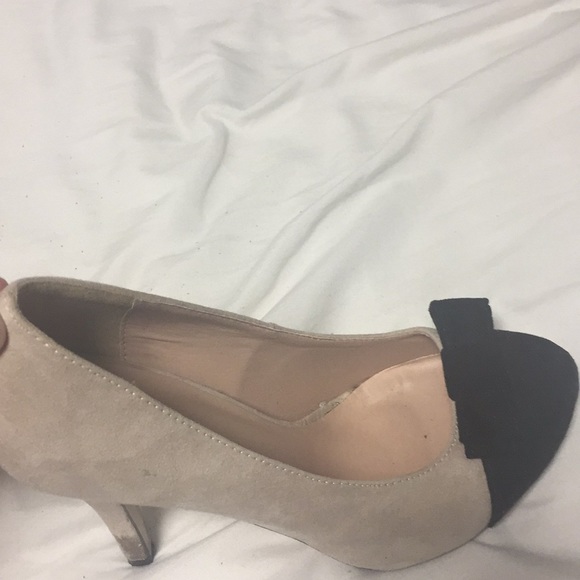Heels - Picture 2 of 3